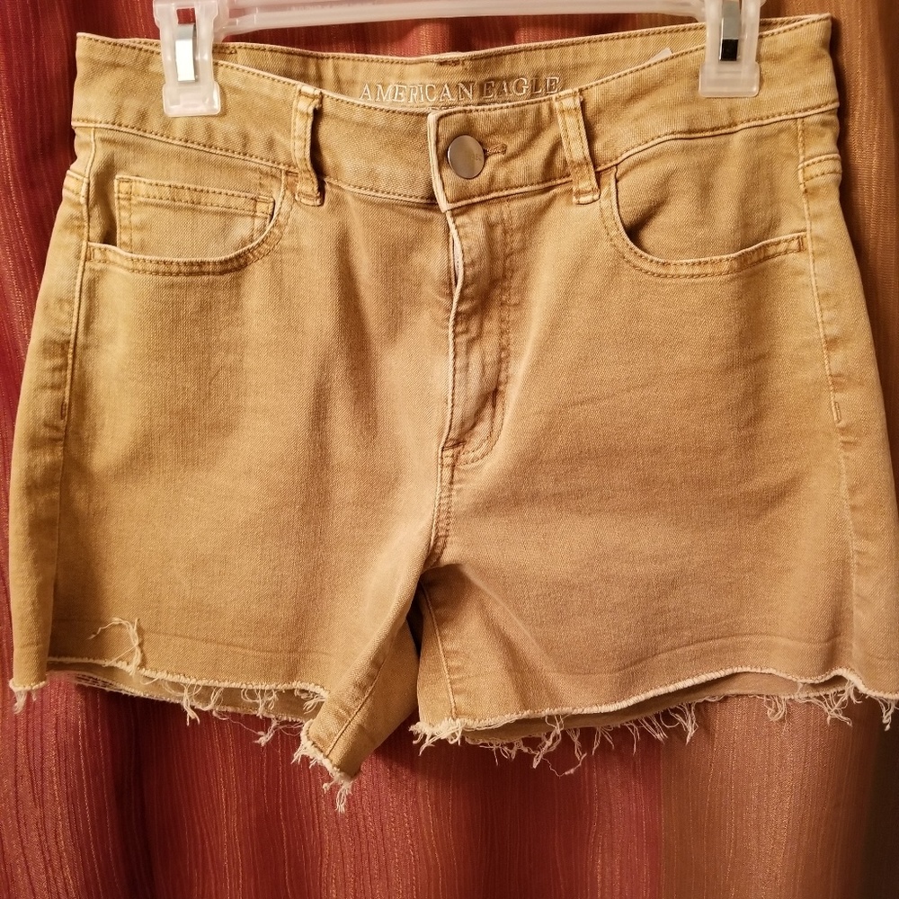 American Eagle hi rise shortie